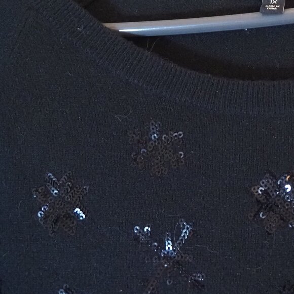 Talbots Black Nylon/Lambswool sweater with Black Sequin Snowflakes 1X - Picture 3 of 4